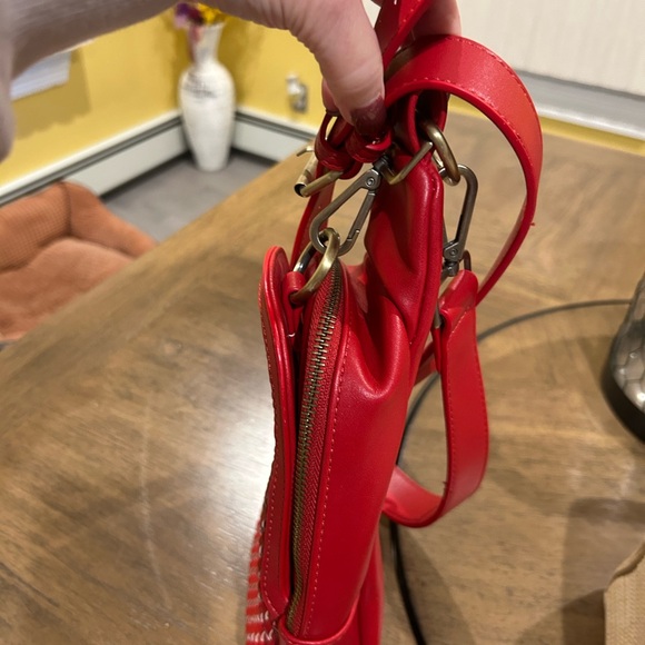 Anthropologie Red Woven Vegan Leather NWOT Crossbody Sling Bag, 12 x 7. - Picture 14 of 14